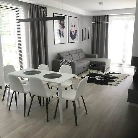 Appartamento Baltica Z Ogrodkiem - W Ustronnym Miejscu Tuz Przy Plazy Rogowo (Gryfice)