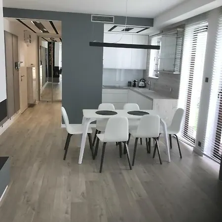 Baltica Z Ogrodkiem - W Ustronnym Miejscu Tuz Przy Plazy Appartamento