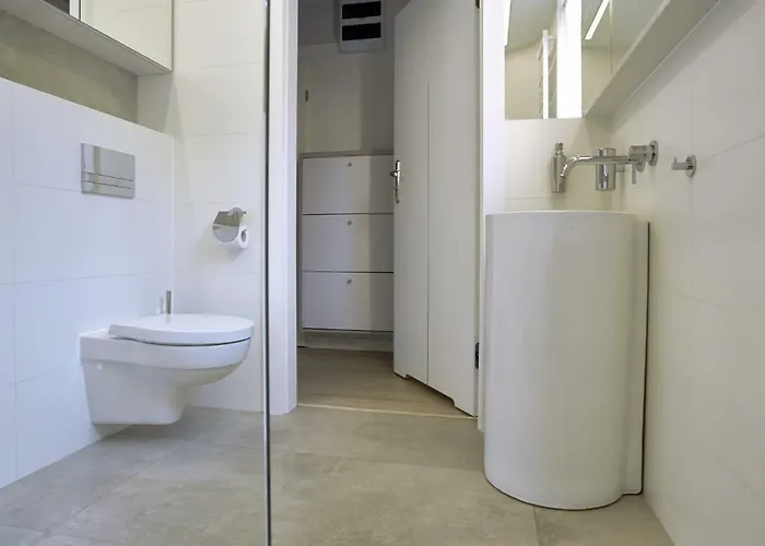 Baltica Z Ogrodkiem - W Ustronnym Miejscu Tuz Przy Plazy アパート