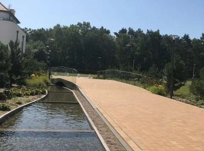 Baltica Z Ogrodkiem - W Ustronnym Miejscu Tuz Przy Plazy アパート